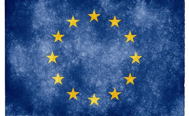 EU-Fahne auf Papier / Flickr.com / Nicolas Raymond
