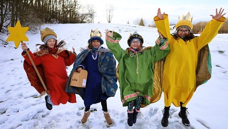 Sternsinger aus Vorarlberg bei Neujahrsmesse mit Papst in Rom