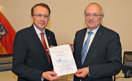 St. Pöltens Bürgermeister Matthias Stadler und Bischof Michael Bünker / Josef Voralufer
