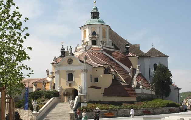 In der Haydnkirche am Oberberg Eisenstadt findet am 15. August 2020 die Festmesse zum 60-Jahr-Jubiläum der Diözese Eisenstadt mit Diözesanbischof Ägidius J. Zsifkovics statt. / © Diözese Eisenstadt