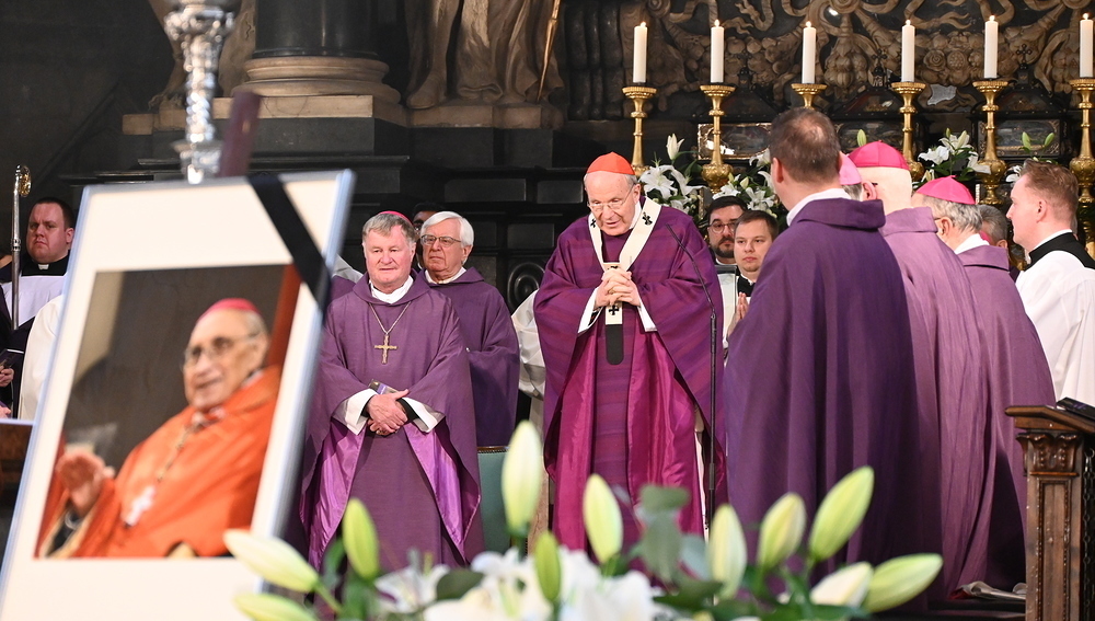 Wien: Kirche, Staat und Gesellschaft nahm Abschied von Weihbischof Krätzl