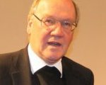 Berieten über neue Wege in der Ehe- und Familienpastoral: Bischof Schwarz mit dem Hauptreferenten der Pastoralkonferenz Harant (r.) und dem diözesanen Familienseelsorger Kopp / Michael Kapeller