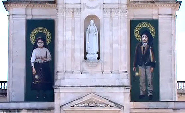 Zwei Seher-Kinder von Fatima sind jetzt heilig / ctv Papst erhebt Francisco und Jacinta Marto bei großer Freiluftmesse in portugiesischem Marienheiligtum zur Ehre der Altäre