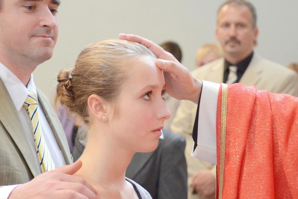 Salbung mit Chrisam; Lehrlingsfirmung mit P. Dominic Sadrawetz OSA