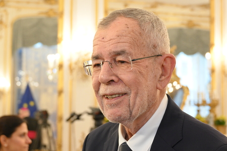 Van der Bellen gratuliert Papst Leo XIV. - 'Papst gewichtige globale Stimme'