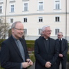 Im Vordergrund: Bischof Benno Elbs (Feldkirch) und Erzbischof Franz Lackner (Salzburg)