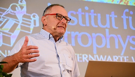 Astrophysiker, Universität Wien, bei einem Vortrag am 7. August 2026 bei den 'Salzburger Hochschulwochen'