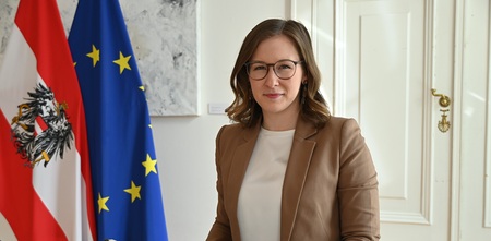 Bundesministerin Claudia Bauer