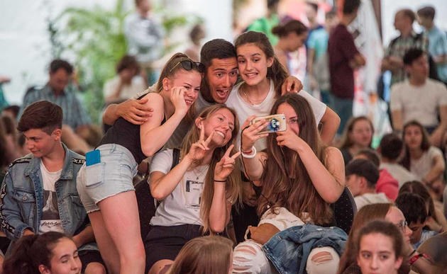 Jugendliche beim Salzburger 'Fest der Jugend' / Loretto