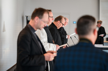 Bischöfe beim Gebet (14.3.2022, Bildungshaus St. Michael in Matrei am Brenner)