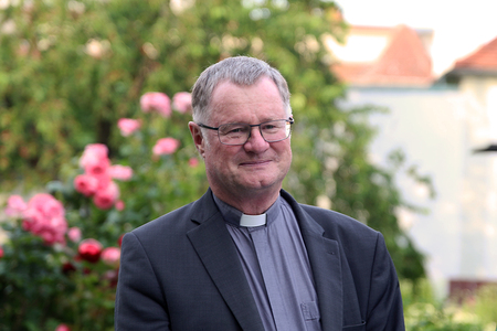 Linz: Bischof Scheuer traf jugendliche Ministranten