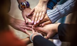 KAÖ: Glaube verbindet / Bob Dmyt/Pixabay KAÖ: Glaube verbindet