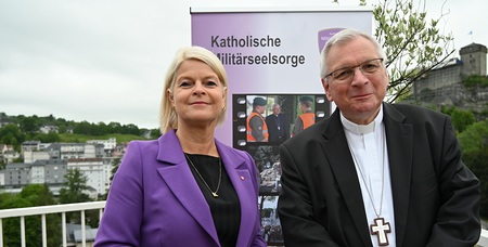 Ostern: Bischof und Ministerin danken Militärangehörigen