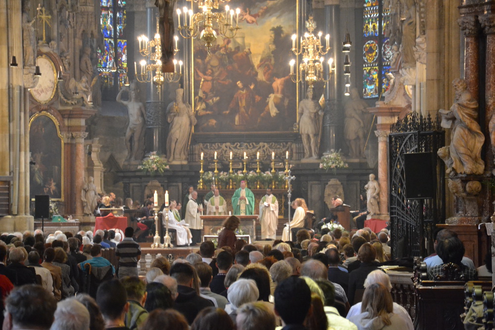 Festgottesdienst mit WB Turnovszky im Stephansdom