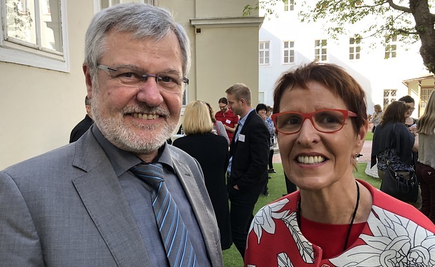 Schulamtsleiter Franz Asanger und VOSÖ-Geschäftsführerin Maria Habersack / Kaineder/Ordensgemeinschaften Österreich