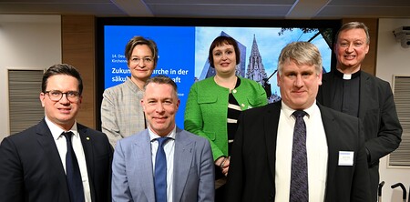 v.l.: Andreas Kowatsch (Uni Wien), Kristina Stoeckl (Rom), Jan Loffeld (Tillburg), Magdalena Bernhard (Innsbruck), Martin Rehak (München), Peter Schipka (Bischofskonferenz)