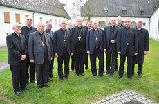 Gruppenbild von Österreichs Bischöfen zu ihrer Herbstversammlung 2015 im Stift Michaelbeuern