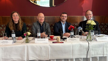 Festivalleiterin Isabella Haschke, Superintendent Matthias Geist, Imam Ermin Sehic, Weihbischof Stephan Turnovszky