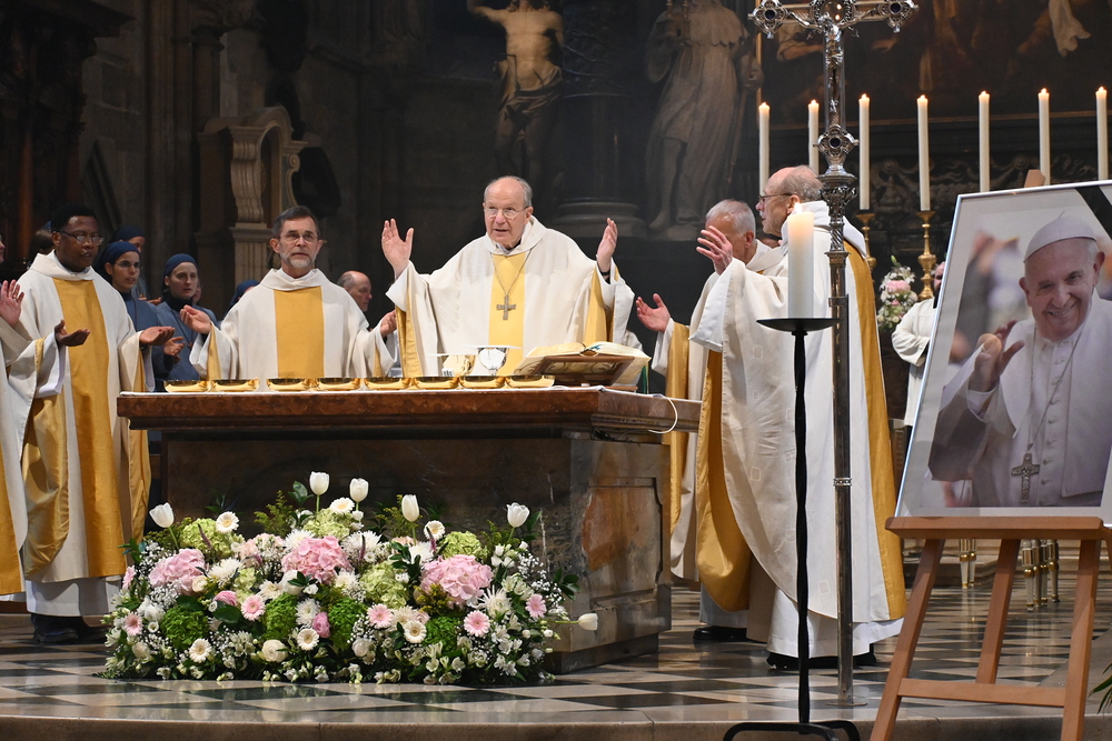Trauergottesdienst für Papst Franziskus im Wiener Stephansdom