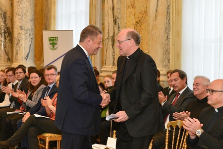Bischof Schwarz und Umweltminister Rupprechter / BMLRUW