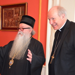 Serb.-orth. Metropolit Hrizostom (Sarajewo) und Kardinal Christoph Schönborn