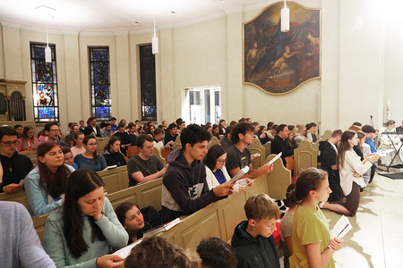 Jugendvigil in Stift Heiligenkreuz im 'Heiligen Jahr' 2025