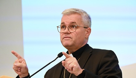 Erzbischof von Paderborn beim Festvortrag am 9. August 2026 zum Abschluss der 'Salzburger Hochschulwochen'
