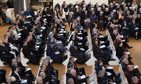 Ordensleute beim Ordenstag