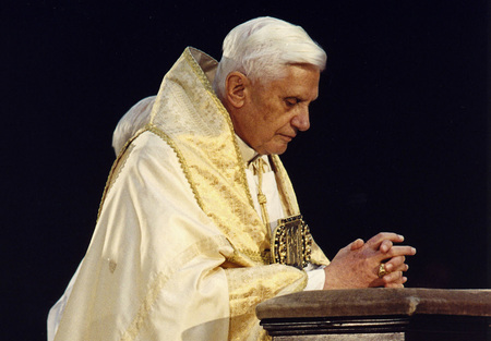Papst Benedikt XVI. / KNA-Bild Interview mit dem Wiener Dogmatik-Professor Jan-Heiner Tück über die Theologie und das Pontifikat Benedikts XVI. aus Anlass seines 90. Geburtstages am 16. April