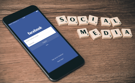 Social Media / stocksnap.io / Wilfried Iven
