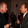 Begegnung mit in Brüssel lebenden Österreichern - Kardinal Christoph Schönborn im Gespräch mit ORF-Korrespondent Raimund Löw