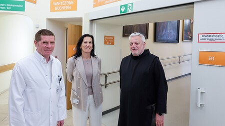 Stationsbesichtigung von Frater Rudolf Knopp bei den Barmherzigen Brüdern in Salzburg