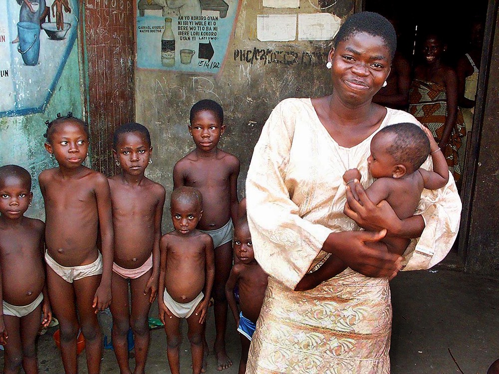 Mutter mit Kind - Afrika / BilderBox.com / Erwin Wodicka Mutter mit Kind - Afrika