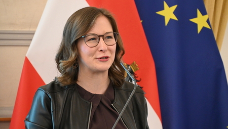  Kultusministerin Claudia Bauer (ÖVP) 