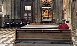 Bischofskonferenz setzt öffentliche Gottesdienste bis 6. Dezember aus