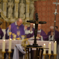 Splitterkreuz mit Reliquie des Seligen Karl (Habsburg) in Kathedrale von Sarajewo