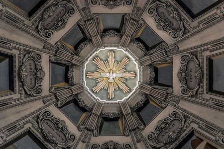 Pfingsten: Gottesdienste und Firmungen in ganz Österreich