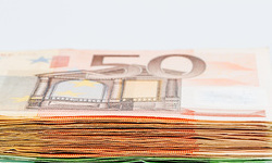 Viele verschiedene Euro-Geldscheine