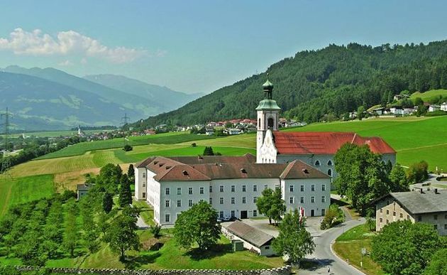 Stift Fiecht / Stift St. Georgenberg-Fiecht