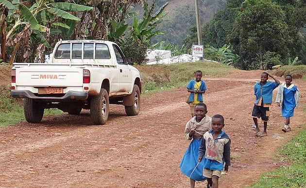 MIVA-Fahrzeug im Einsatz in Kamerun / miva.at