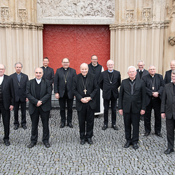 Gruppenfoto der Bischöfe zum Auftakt ihrer Sommervollversammlung am vom 15. bis 18. Juni 2020 in Mariazell