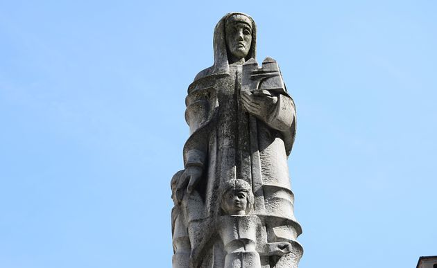 Statue der heiligen Hemma vor dem Klagenfurter Dom / kathpress / Pernsteiner