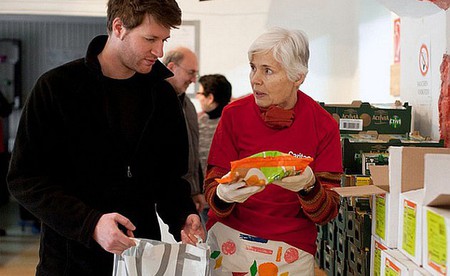 Lebensmittelausgabe für das Projekt 'Le+O' / Caritas Wien