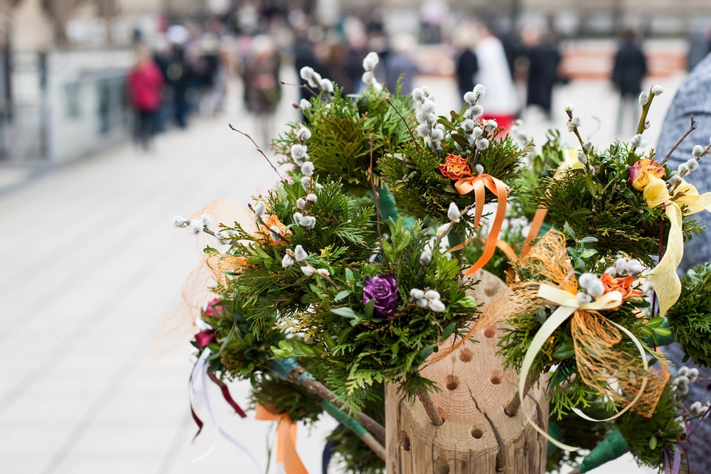 Linz an der Donau - Stadtansichten / Martin Parzer STADTANSICHTEN - Linz an der Donau - LINZ, Austria - 20 MAERZ 2016 - Foto: Martin Parzer - RELIGION - OSTERN - Palmsonntag in Linz - Palmweihe vor dem Linzer Mariendom - Neuer Dom - Kirche - Brauchtum - Palmbuschen -