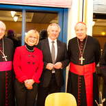 v.l.: Nuntius Peter Stephan Zurbriggen, & LH Gerhad Dörfler, Magreth Dörfler, Kardinal Christoph Schönborn, Bischof Alois Schwarz