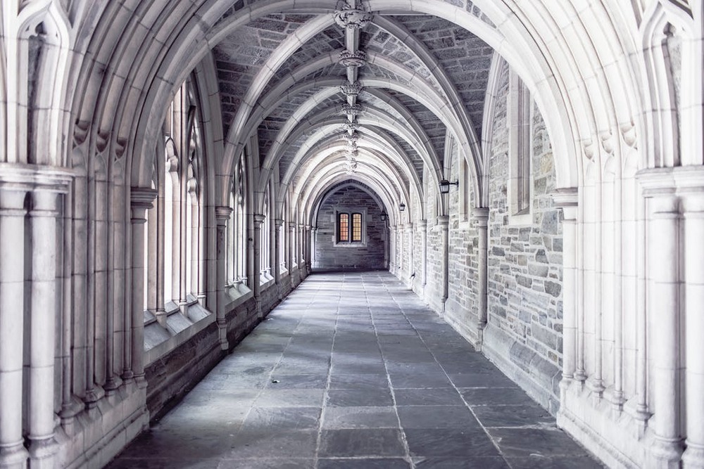 Kloster / Gratisography via pexels.com / CC0 License